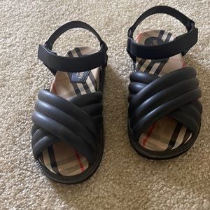 Authentic Kids Burberry Clangley Check Sandals EU 31 (US 13)